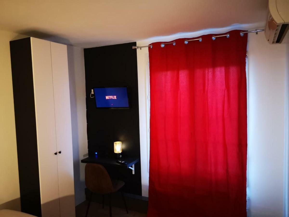 Hotel Bar Brasserie L'Escale Μπερζεράκ Εξωτερικό φωτογραφία